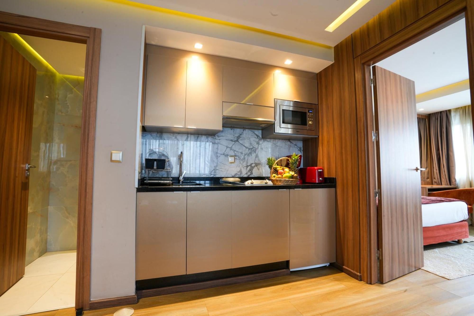 First Suites Hotel Рабат Екстериор снимка