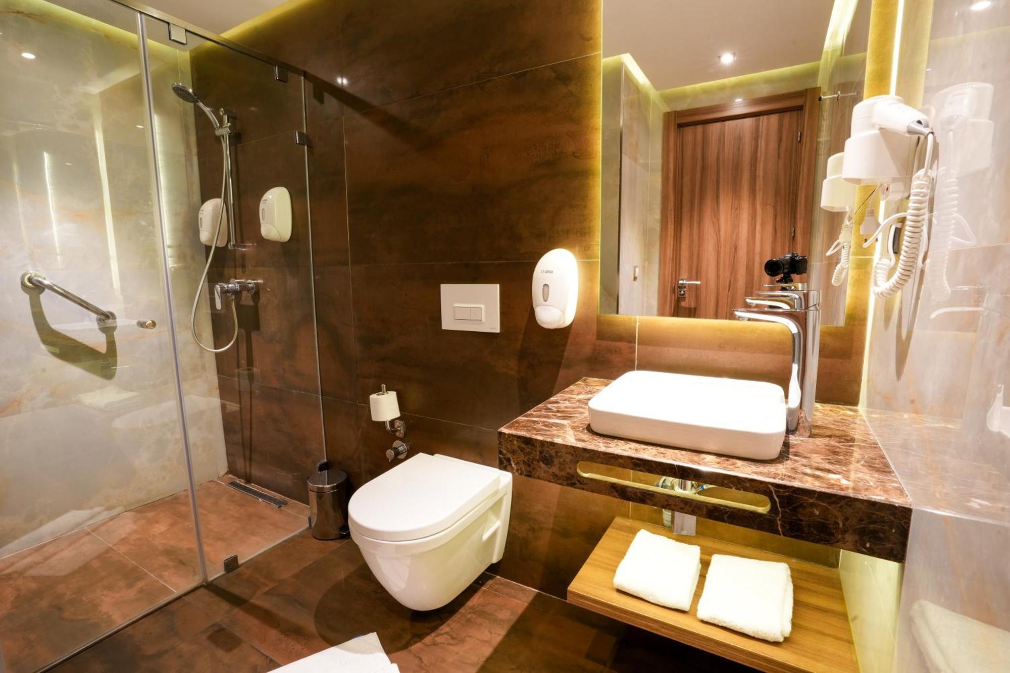 First Suites Hotel Рабат Екстериор снимка