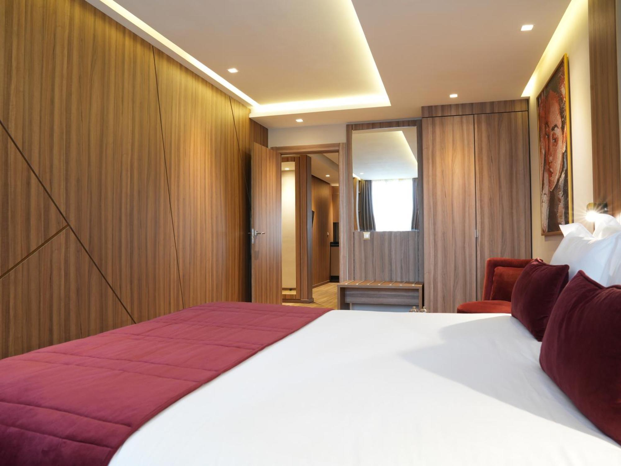 First Suites Hotel Рабат Екстериор снимка
