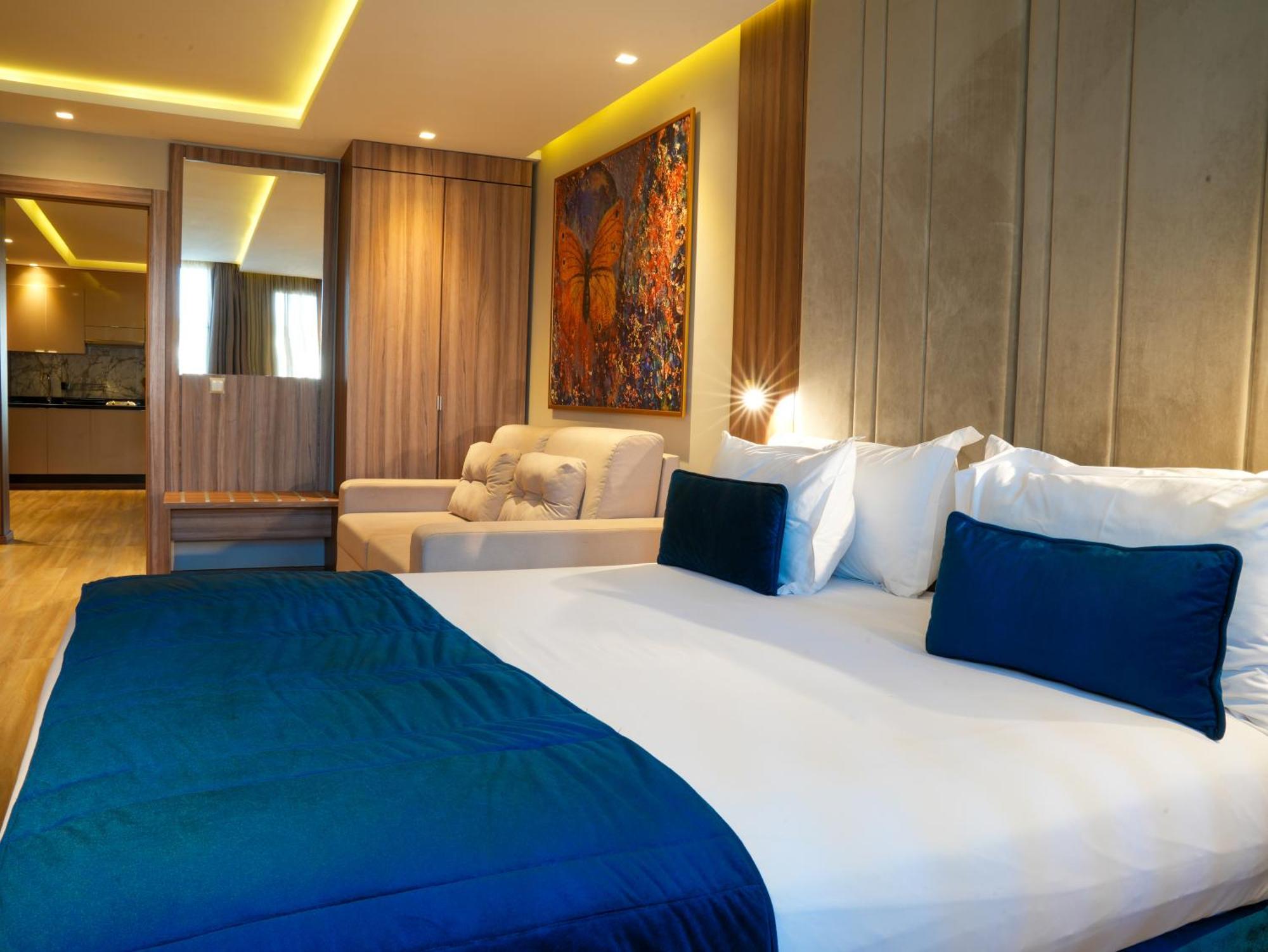 First Suites Hotel Рабат Екстериор снимка