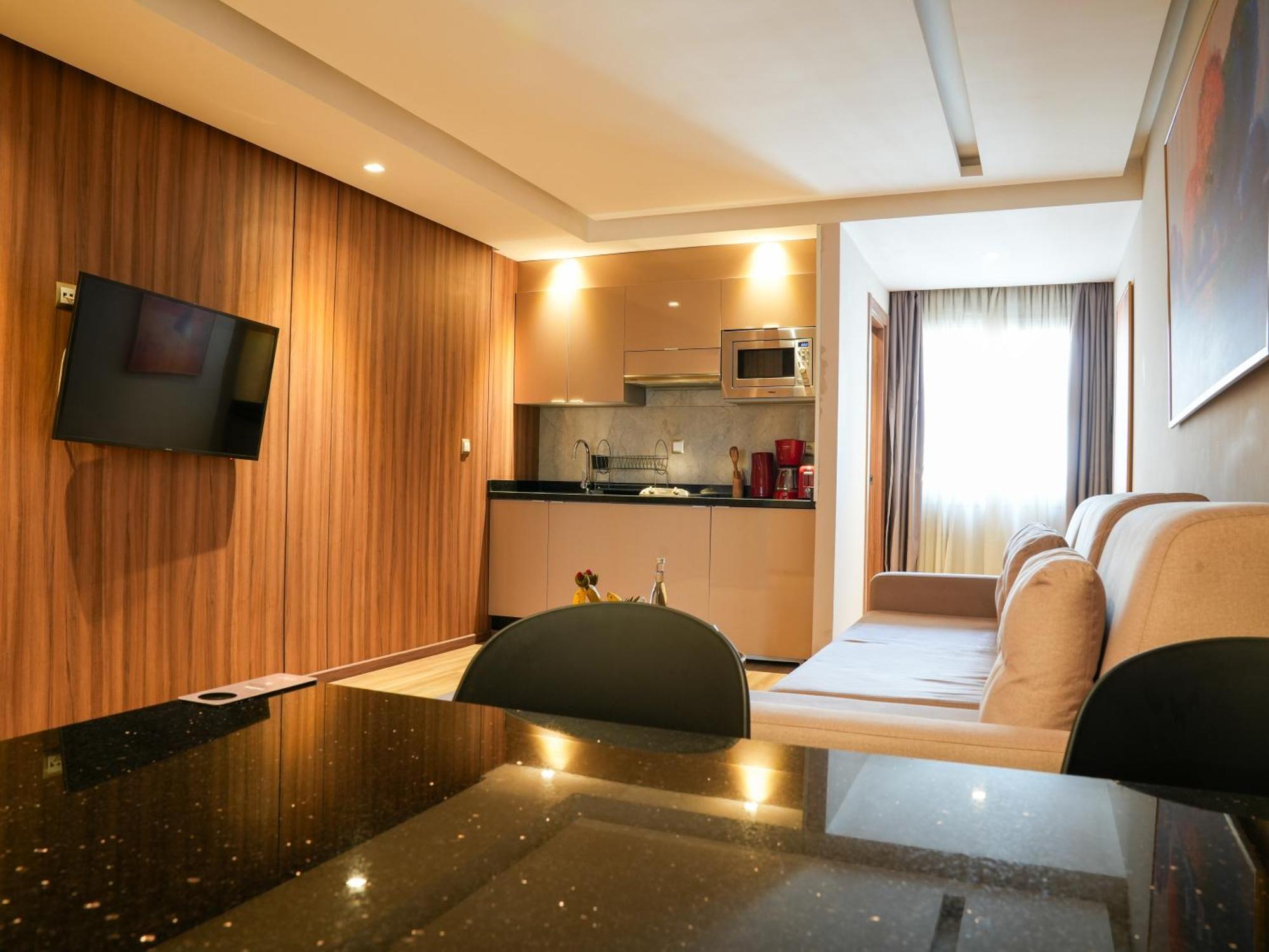 First Suites Hotel Рабат Екстериор снимка