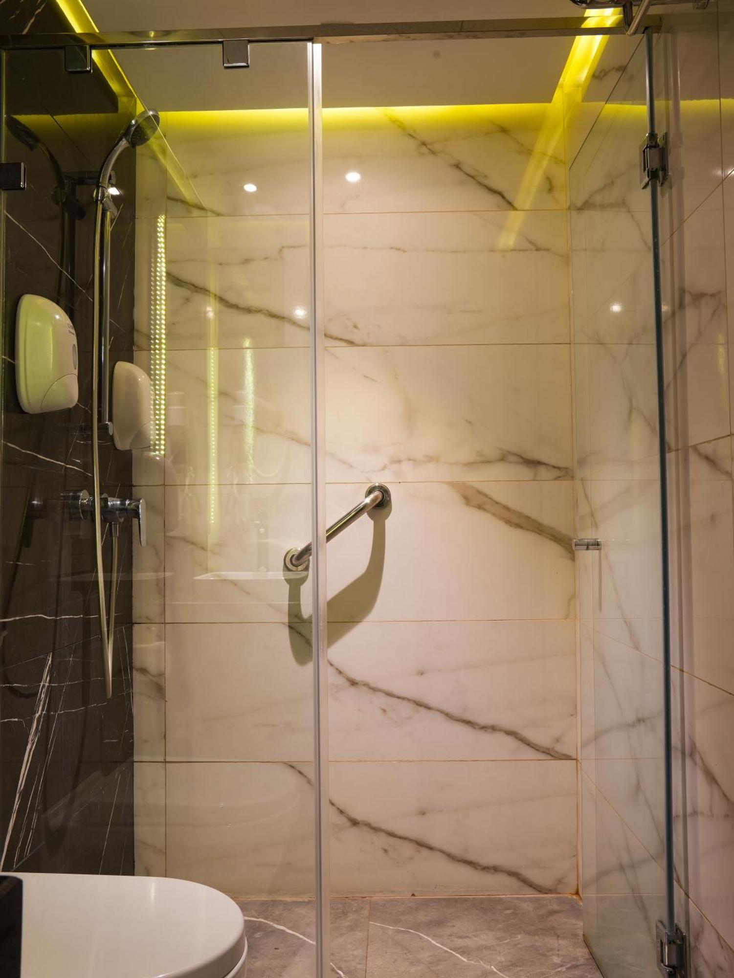 First Suites Hotel Рабат Екстериор снимка