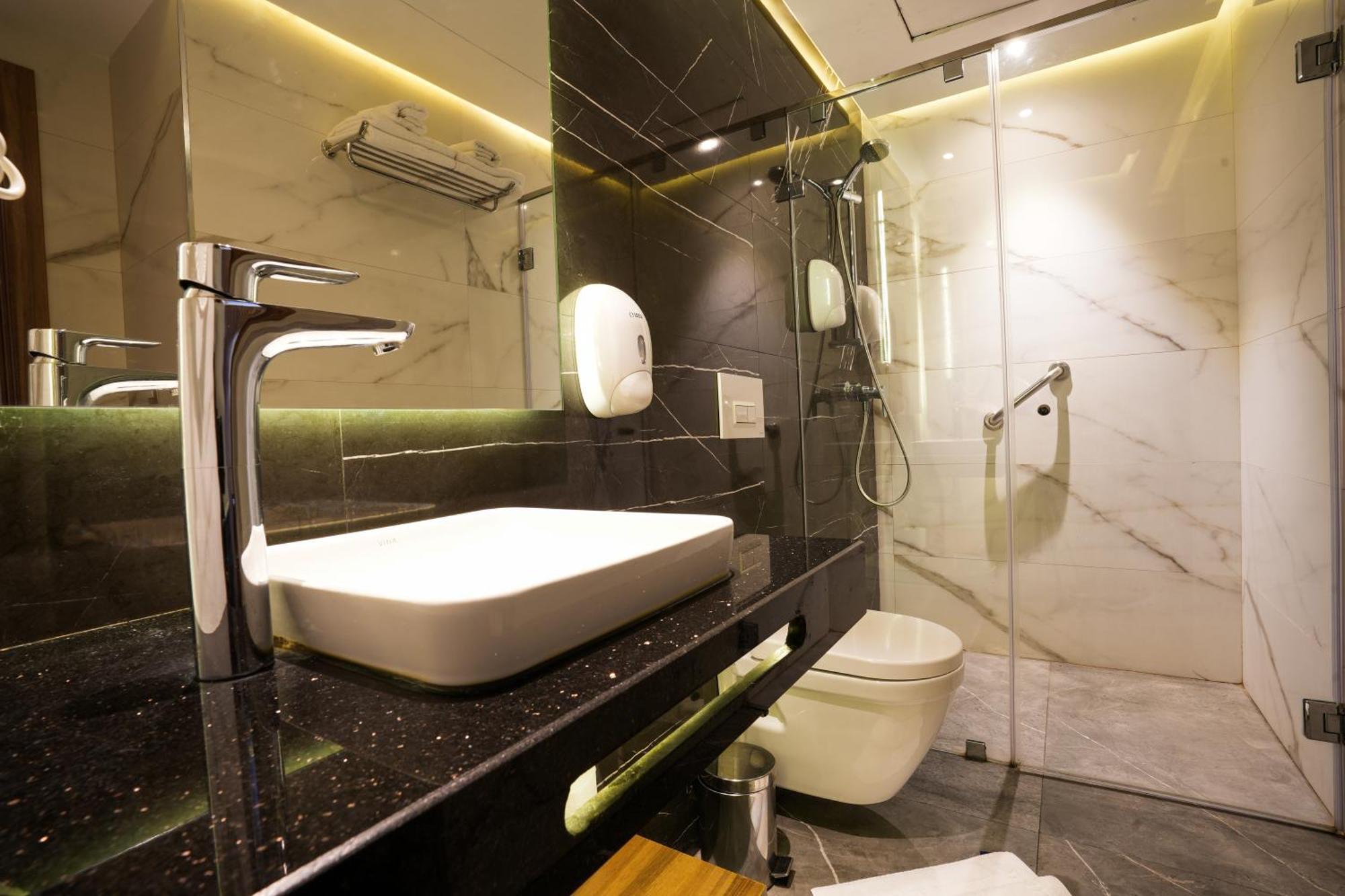 First Suites Hotel Рабат Екстериор снимка